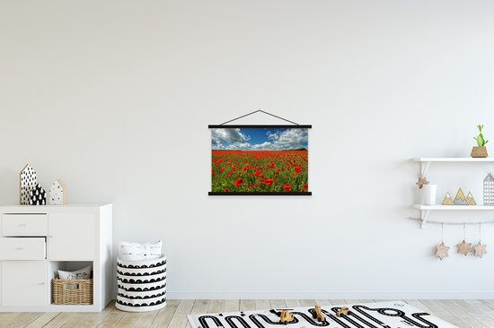 Nuages blancs au dessus d'un champ de coquelicots affiche scolaire lattes plates noir 60x40 cm - Tirage photo sur poster textielposter (décoration murale salon / chambre)
