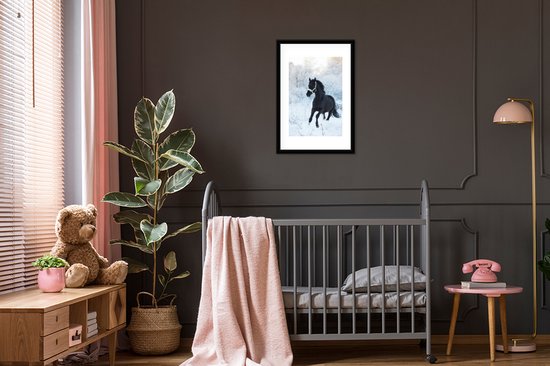 Photo encadrée - Cheval Zwart dans un cadre photo paysage d'hiver noir avec passe partout blanc 40x60 40x60 cm - Affiche encadrée (Décoration murale salon / chambre)