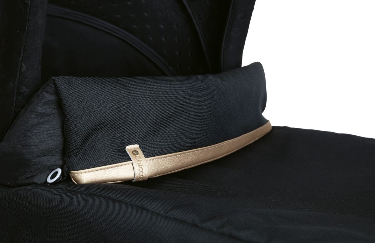 Chicco best friend footmuff sales