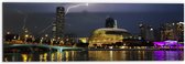 WallClassics - Dibond - Bliksem bij het Theater Esplanade - Singapore - 60x20 cm Foto op Aluminium (Wanddecoratie van metaal)