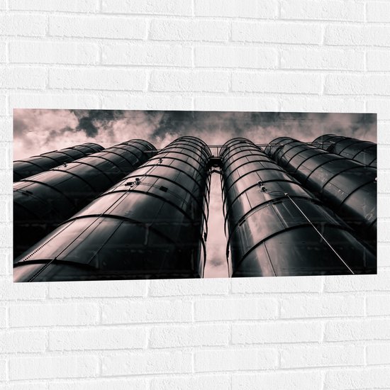 WallClassics - Muursticker - Industrie Torens - 100x50 cm Foto op Muursticker