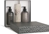 Boutoi - Indulge Gift Box - Signature Products - Black Amber - Luxe Cadeauset inclusief: Handzeep, Handlotion & Handdoek - Unisex