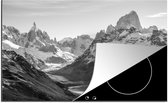 KitchenYeah® Inductie beschermer 80.2x52.2 cm - Een prachtig uitzicht bij de Cerro Fitzroy - zwart wit - Kookplaataccessoires - Afdekplaat voor kookplaat - Inductiebeschermer - Inductiemat - Inductieplaat mat