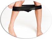 Dibond Ovaal - Ondergoed op Onderbenen van Vrouw - 108x81 cm Foto op Ovaal (Met Ophangsysteem)