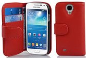 Cadorabo Hoesje geschikt voor Samsung Galaxy S4 MINI in INFERNO ROOD - Beschermhoes van getextureerd kunstleder en kaartvakje Book Case Cover Etui