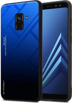 Cadorabo Hoesje geschikt voor Samsung Galaxy A8 2018 in BLAUW - ZWART - Tweekleurige beschermhoes van TPU-silicone Case Cover en achterzijde van gehard glas