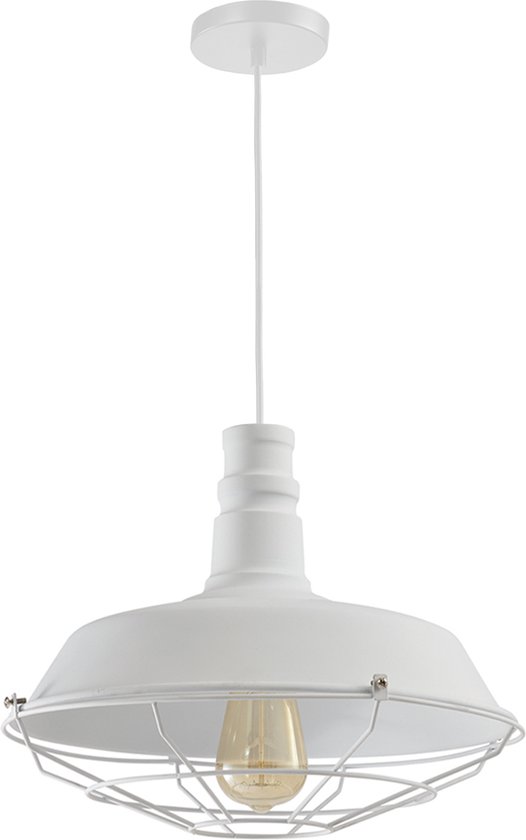 Witte hanglamp met koepelvormig kap, rooster en zichtbare Edison-lamp, geïsoleerd op witte achtergrond.
