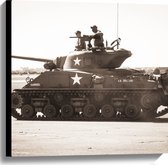 WallClassics - Canvas - Tank uit het Leger in het Zwart Wit - 60x60 cm Foto op Canvas Schilderij (Wanddecoratie op Canvas)