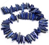 Natuurstenen kralen, Lapis Lazuli (natuurlijk), langwerpige XXL chipkralen, van ca. 11x6 tot 30x8mm . Verkocht per snoer van ca. 40 cm.