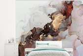 Behang - Fotobehang Rood - Marmer - Goud - Breedte 375 cm x hoogte 300 cm