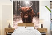 Behang - Fotobehang Schotse hooglander - Bos - Koe - Dieren - Natuur - Breedte 190 cm x hoogte 260 cm