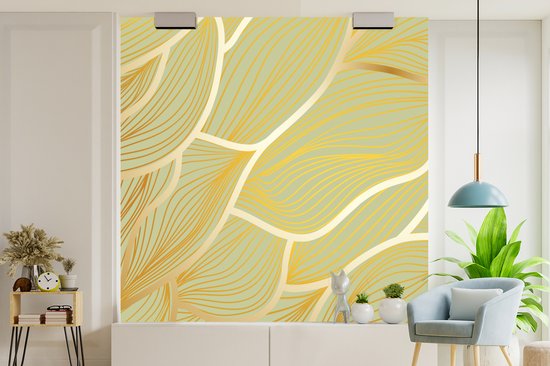 Behang - Fotobehang Gouden golven op een groene achtergrond - Breedte 220 cm x hoogte 220 cm