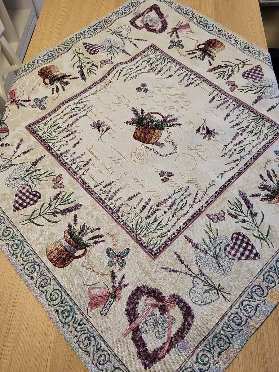 Tafelkleed Gobelinstof Vlinders en Lavendel 100*100cm