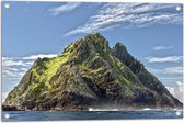 Tuinposter – Grote Berg in het Water - 75x50 cm Foto op Tuinposter (wanddecoratie voor buiten en binnen)