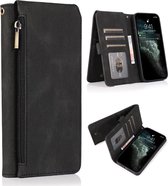 Casemania Hoesje Geschikt voor Apple iPhone SE (2022) / SE (2020) / 8 / 7 Zwart - Luxe Portemonnee Book Case met Rits & Extra Vakken