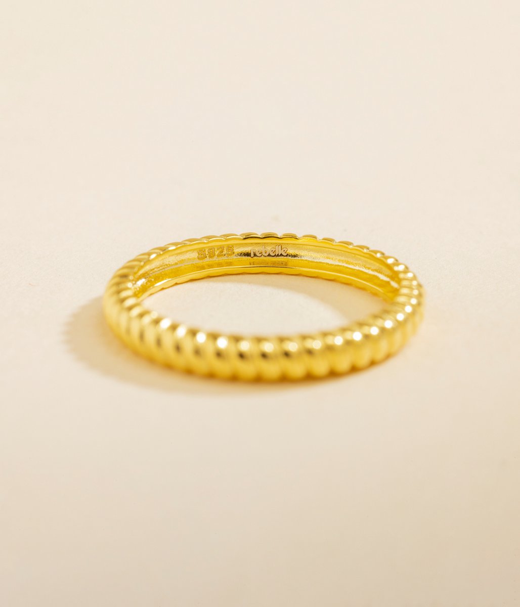 Rebelle Amsterdam - Gouden Ring - Vergulde Ring - Dames Ring - Croissant Ring - 18 Karaat Ring