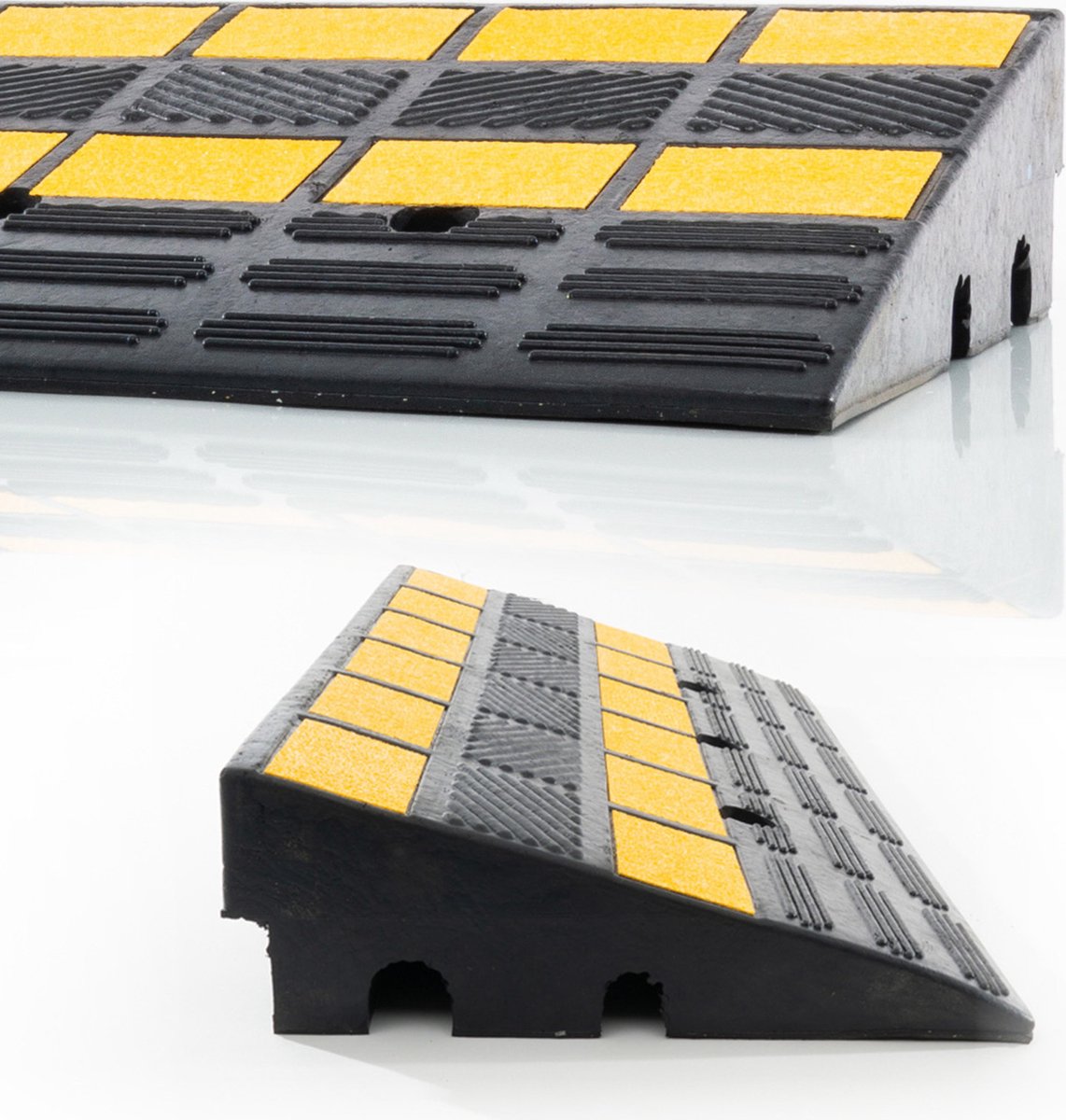 Goedkoopste Oprijdrempel Deurdrempel Deuropstap Volrubber 10 cm x 60 cm met Anti-Slip