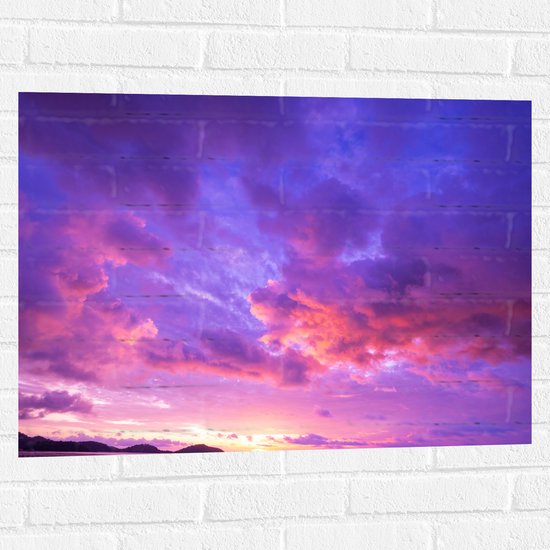 Muursticker - Paars met Blauwe Lucht vol Wolken - 80x60 cm Foto op Muursticker