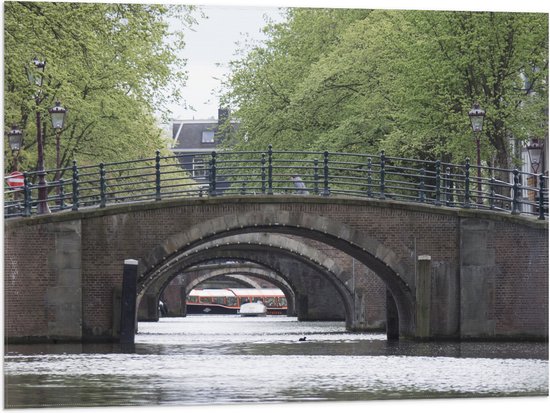 Vlag - Traditionele Nederlandse Brug in Amsterdam - 80x60 cm Foto op Polyester Vlag