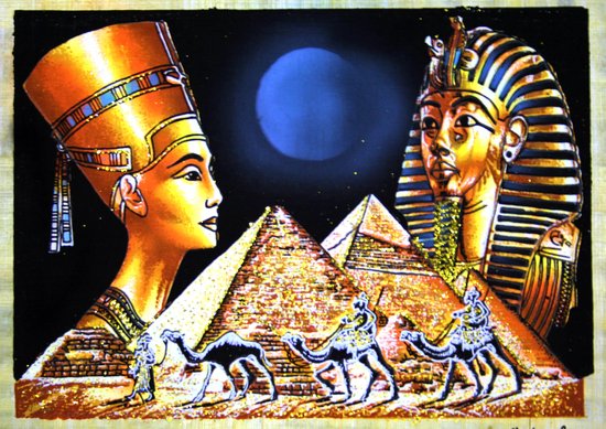 Egyptische papyrus met afbeelding van Koningin Nefertiti en Koning Toetanchamon met pyramiden