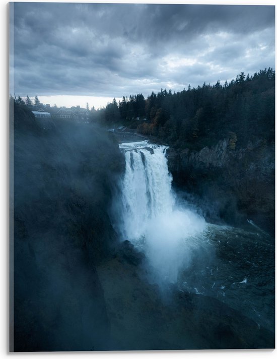WallClassics - Acrylglas - Grote Watervallen in Donkergroen Landschap - 30x40 cm Foto op Acrylglas (Met Ophangsysteem)