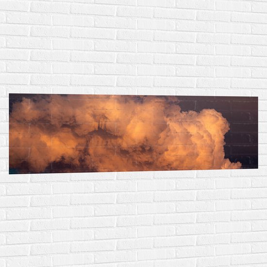 WallClassics - Muursticker - Zachte Wolken door Donkere Lucht - 150x50 cm Foto op Muursticker