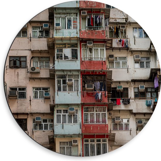 WallClassics - Dibond Muurcirkel - Kleine Flatwoningen - Hong Kong - 50x50 cm Foto op Aluminium Muurcirkel (met ophangsysteem)