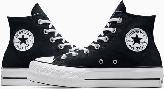 Zwarte Converse All Star Lift sneakers met witte zolen, witte veters en kenmerkend logo op de zijkant.