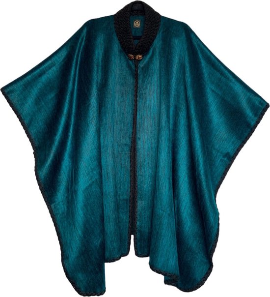 Alpaca D'Luxe Poncho - Smaragdgroen - Poncho van alpacawol - Handgemaakte poncho - Zacht en van Kwaliteit - Luxe cadeau - Dames - Heren - Mode - Poncho - Warm - Comfortabel - Elegant - Emerald - Groen - Cadeau - Gift - Sintcadeaus - Kerstcadeau