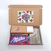 Verjaardagcadeautje brievenbuspakket - cadeau pakketje - Happy Birthday - Tum Tum - Milka chocolade - Popcorn - Mentos Fanta