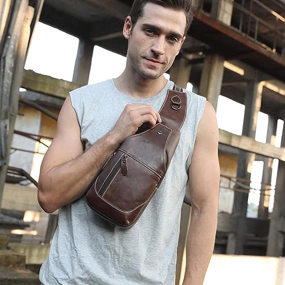 Sac à Bandoulière Triangle Homme - Noir, 24x9x35 Cm - Idéal Rando, Voyage, Moto Et Quotidien