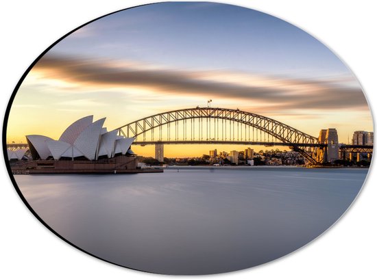 Dibond Ovaal - Zonsondergang achter de Brug in Sydney, Australië - 28x21 cm Foto op Ovaal (Met Ophangsysteem)