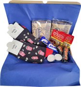 Cadeau box – Film avond – Popcorn - Gefeliciteerd - Verrassings Pakket – Verjaardag - Gift box - Grappig - Cadeau voor vrouw man – Kado – Sokken - Verjaardags cadeau – Jarig -Geschenkdoos –LuckyDay Socks - Maat 36-41 en Maat 41-45 - 2paar
