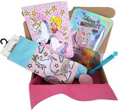Cadeau box – Unicorn – Gefeliciteerd - Verrassings Pakket – Verjaardag - Gift box - Grappig - Cadeau voor vrouw man – Kado – Sokken - Verjaardags cadeau – Jarig -Geschenkdoos –LuckyDay Socks - Maat 37-44