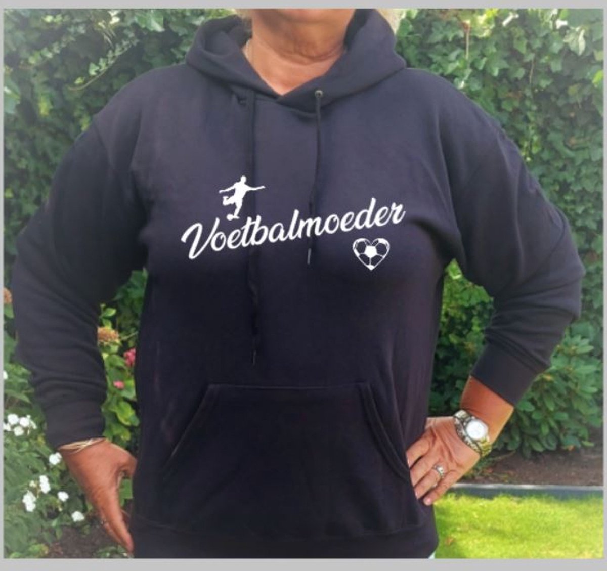 Hoodie voetbalmoeder, Zwarte hoodie met tekst, Voetbal trui, Voetbalmoeder, Hoodie, Sweater met capuchon, Zwarte sweater, Voetbal