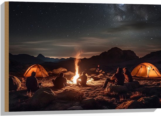 Hout - Kamperen - Mensen - Tenten - Vuur - Stenen - Sterren - Nacht - 75x50 cm - 9 mm dik - Foto op Hout (Met Ophangsysteem)