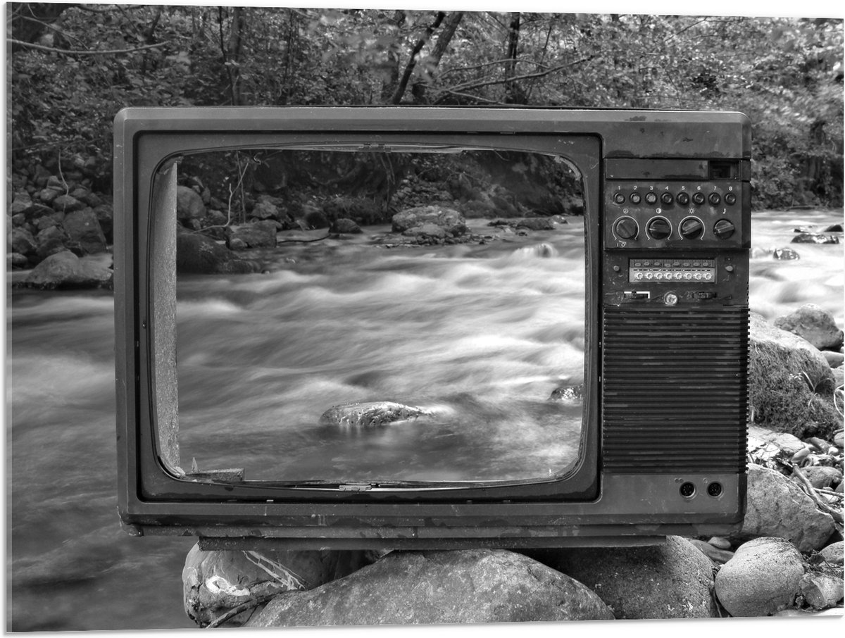 Acrylglas - Oude Vintage Televisie met Doorkijk op Rivier (Zwart-wit) - 80x60 cm Foto op Acrylglas (Met Ophangsysteem)
