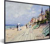 Fotolijst incl. Poster - The Boardwalk at Trouville - Schilderij van Claude Monet - 80x60 cm - Posterlijst