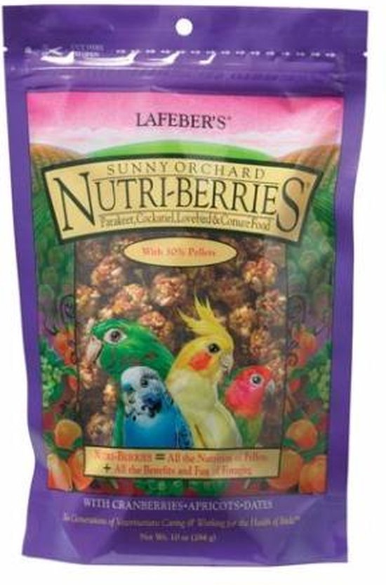 Paars pakje Lafeber's Nutri-Berries met 2 kaketoes en 1 valkparkiet erop, met cranberries, abrikozen en dadels.