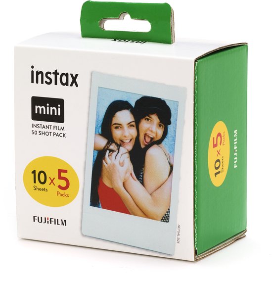 Verpakking met Fujifilm Instax Mini instant film, 50 shots. Toont twee lachende vrouwen.