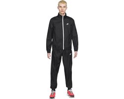 Nike Nike sportswear club men's lined woven trainingspak in de kleur zwart