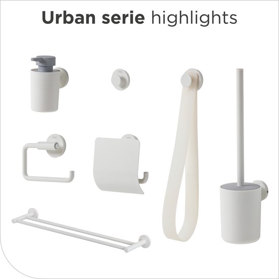 Set van Tiger toiletaccessoires in wit: zeepdispenser, haakjes, dubbele handdoekhouder, toiletborstelhouder, toiletrolhouder en reserverolhouder.