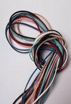 Suede look koord - sieraden maken - ketting - armband - 10 meter - wit - zwart - bruin - roze - grijs - blauw - groen - beige - aqua