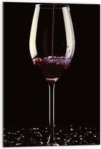 Acrylglas - Wijn - Wijnglas - Drank - Scherven - Schenken - Rood - 50x75 cm Foto op Acrylglas (Met Ophangsysteem)