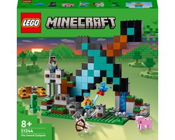 foto van LEGO Minecraft Uitvalbasis Zwaard Bouwspeelgoed - 21244