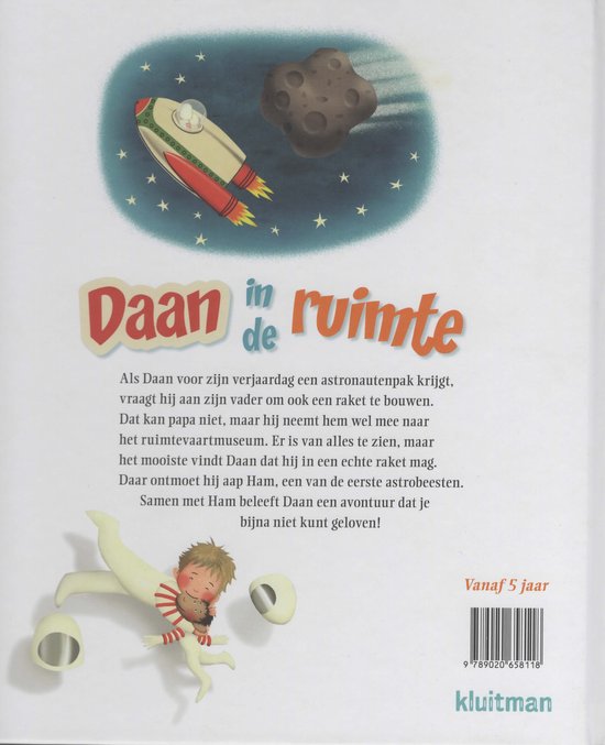 Boekkaft met een illustratie van een jongen in een astronautenpak, een raket en planeten. De titel is 'Daan in de ruimte'.