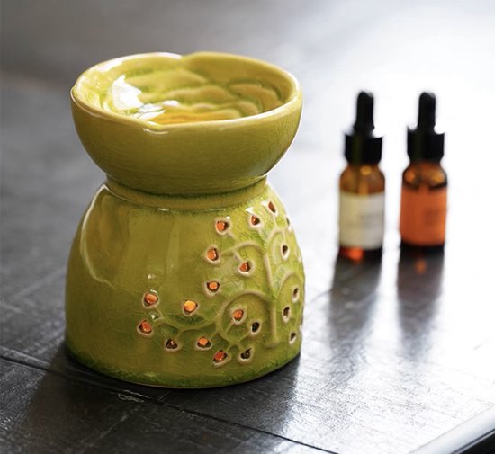 Aromabrander voor geurolie of wax smelt.Mooie aromatherapie-oliebrander in groen keramiek met' Boom van het leven' 10x11cm