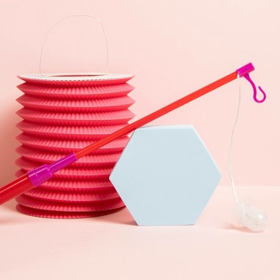 Lampionstokje - met LED lichtje - incl. batterijen - 40 cm - rood — afbeelding 2
