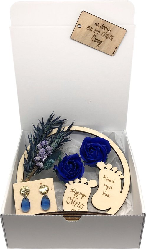 Geschenkbox Wil jij mijn METER zijn? | blauw | flowerhoop | droogbloemen | oorbellen | meter vragen | meter worden | peettante vragen | peettante worden | cadeau | doosje met een vraag | hoepel droogbloemen