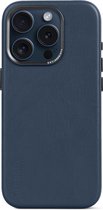 DECODED Leren Back Cover - iPhone 15 Pro - Hoogwaardig Europees Leer - Geschikt voor MagSafe - True Navy Blauw